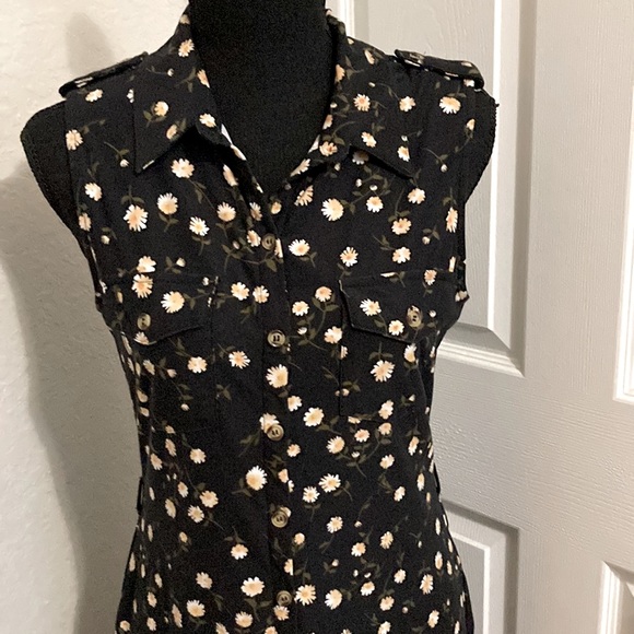 No Boundaries sundress with flowers size M - Picture 2 of 7